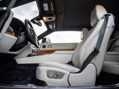 2016 Rolls-Royce Dawn Base