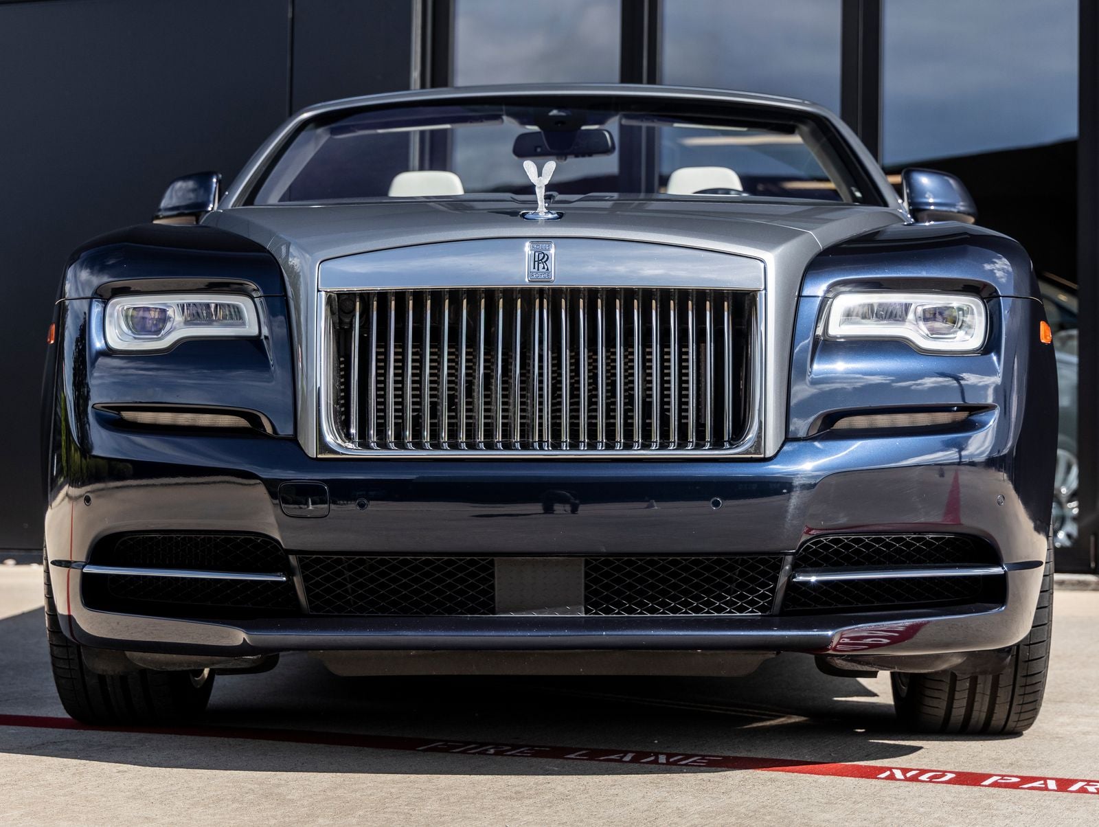 2016 Rolls-Royce Dawn Base