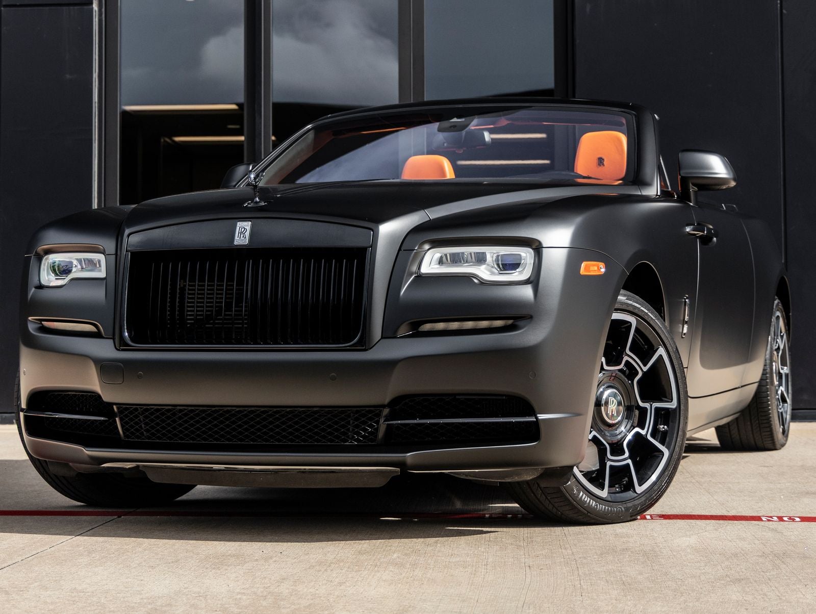 2016 Rolls-Royce Dawn Base