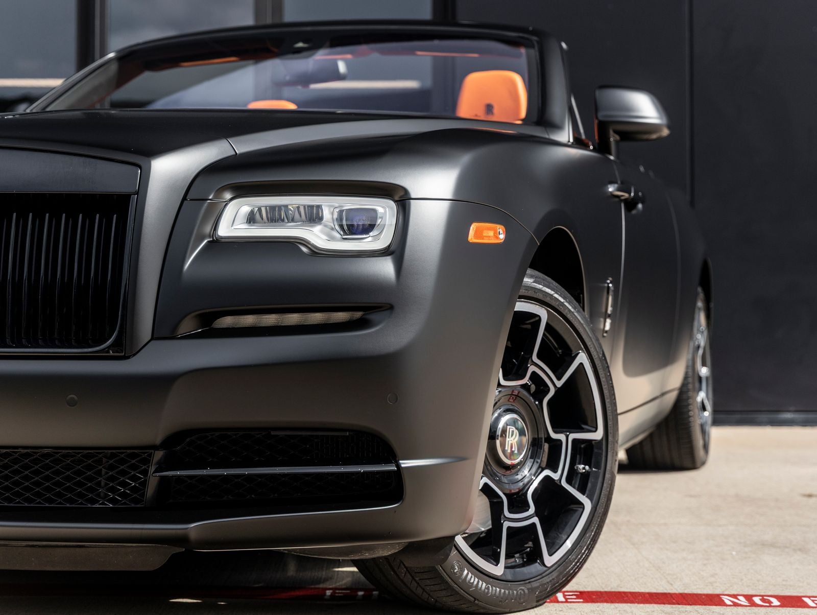 2016 Rolls-Royce Dawn Base