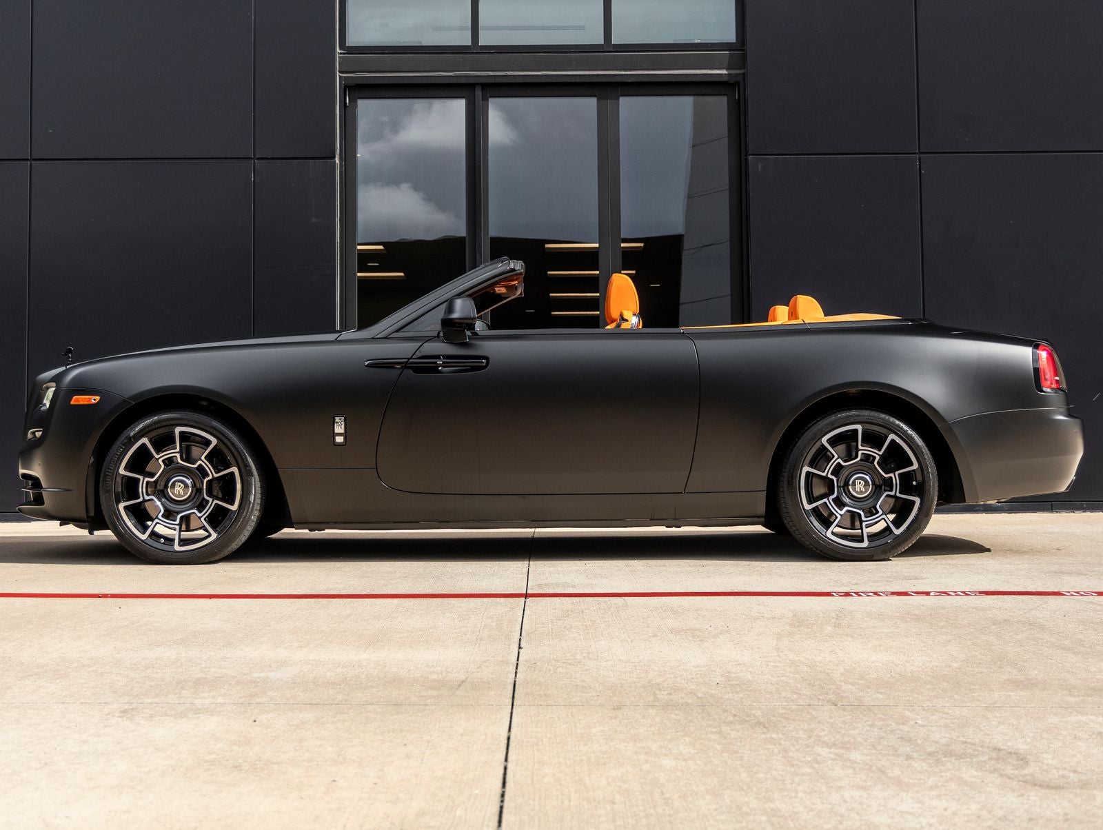 2016 Rolls-Royce Dawn Base