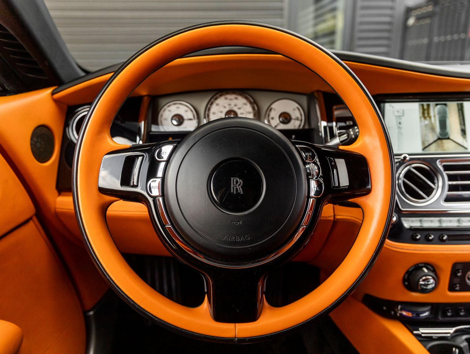 2016 Rolls-Royce Dawn Base