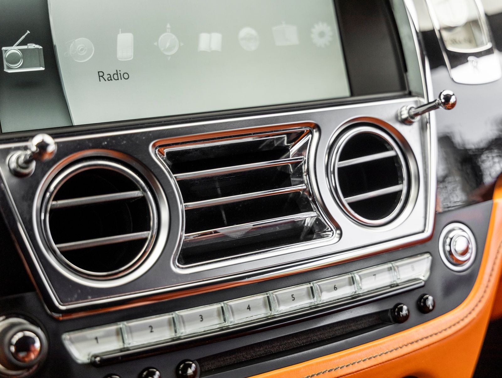 2016 Rolls-Royce Dawn Base