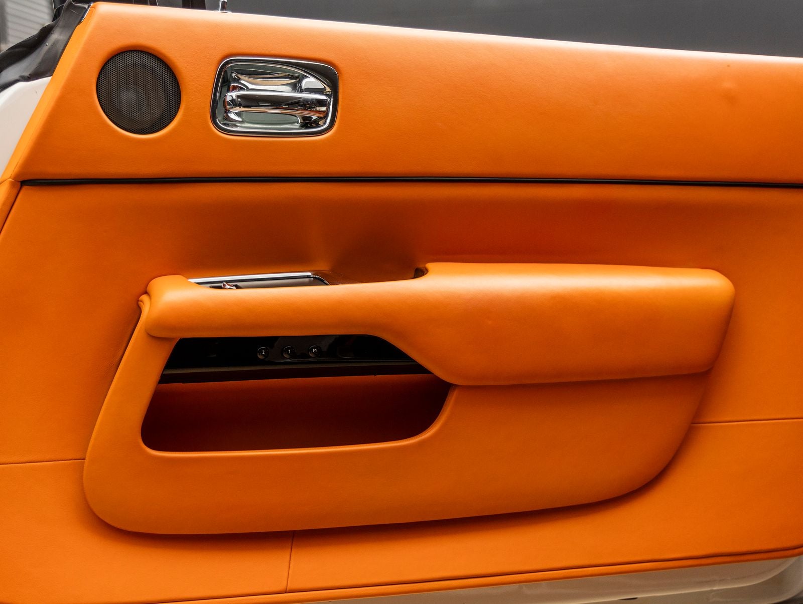 2016 Rolls-Royce Dawn Base