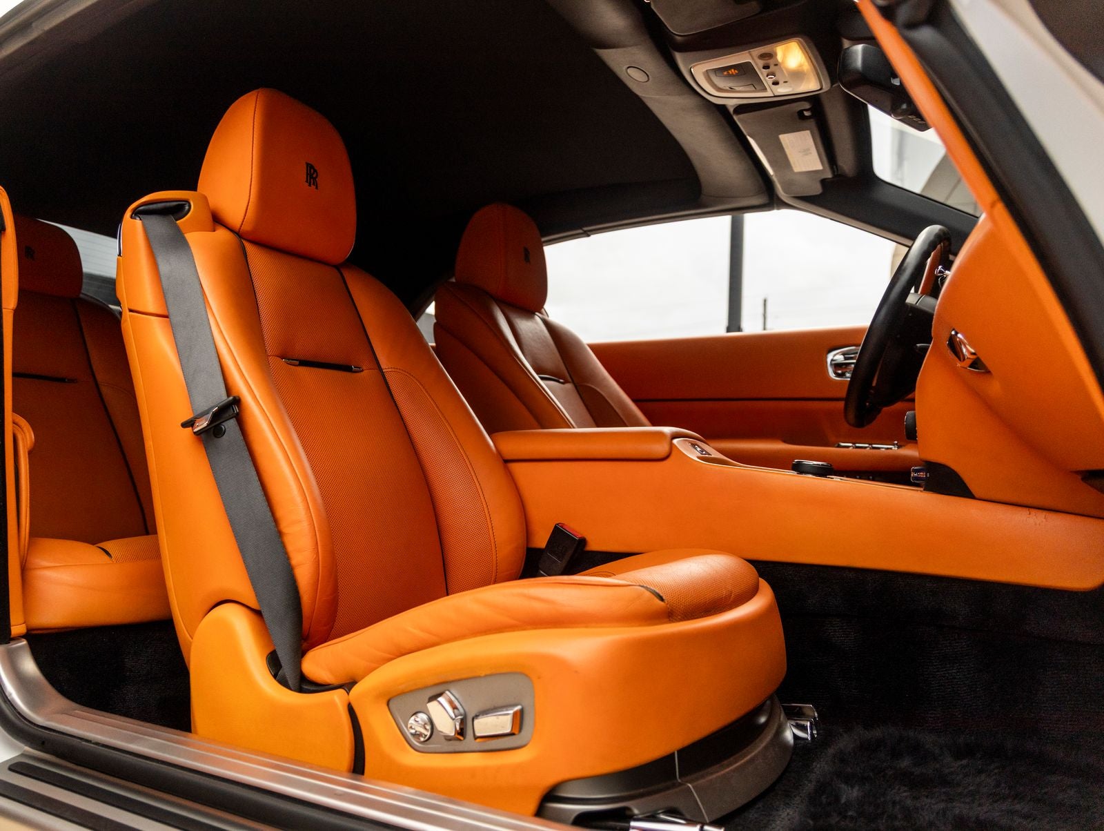 2016 Rolls-Royce Dawn Base