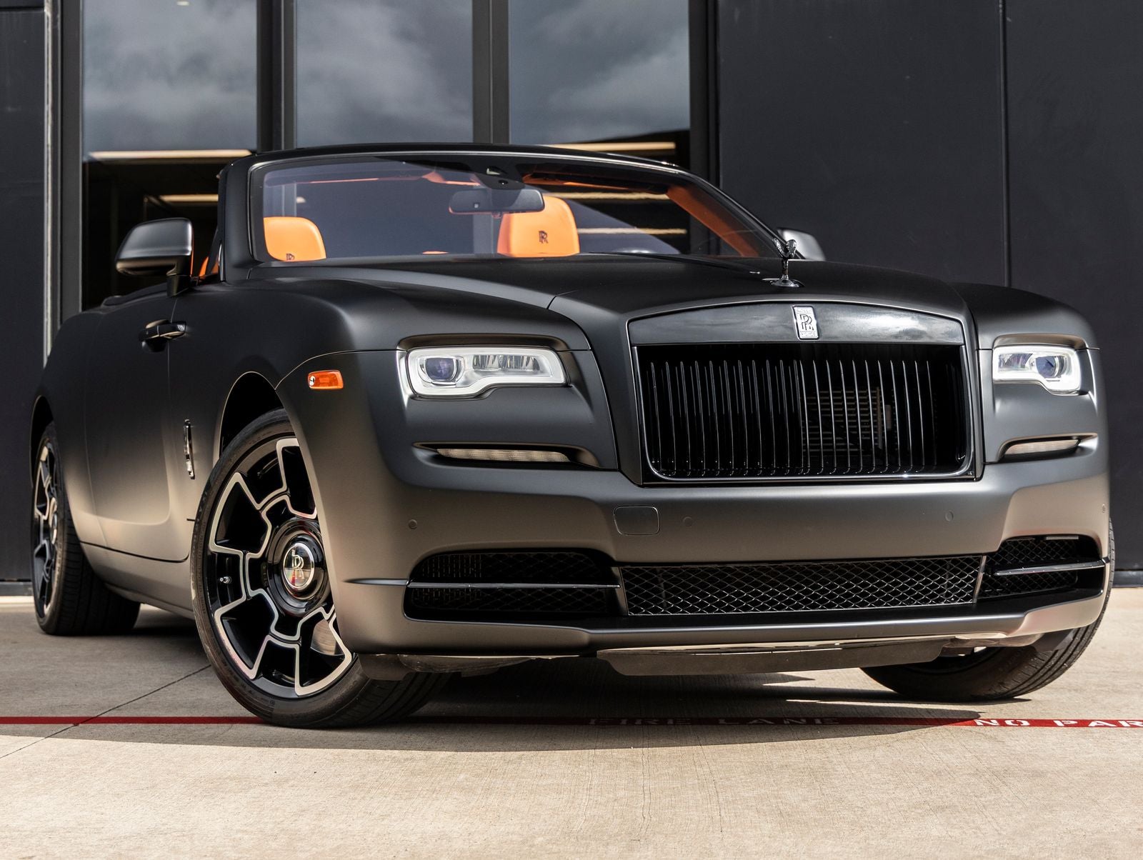 2016 Rolls-Royce Dawn Base