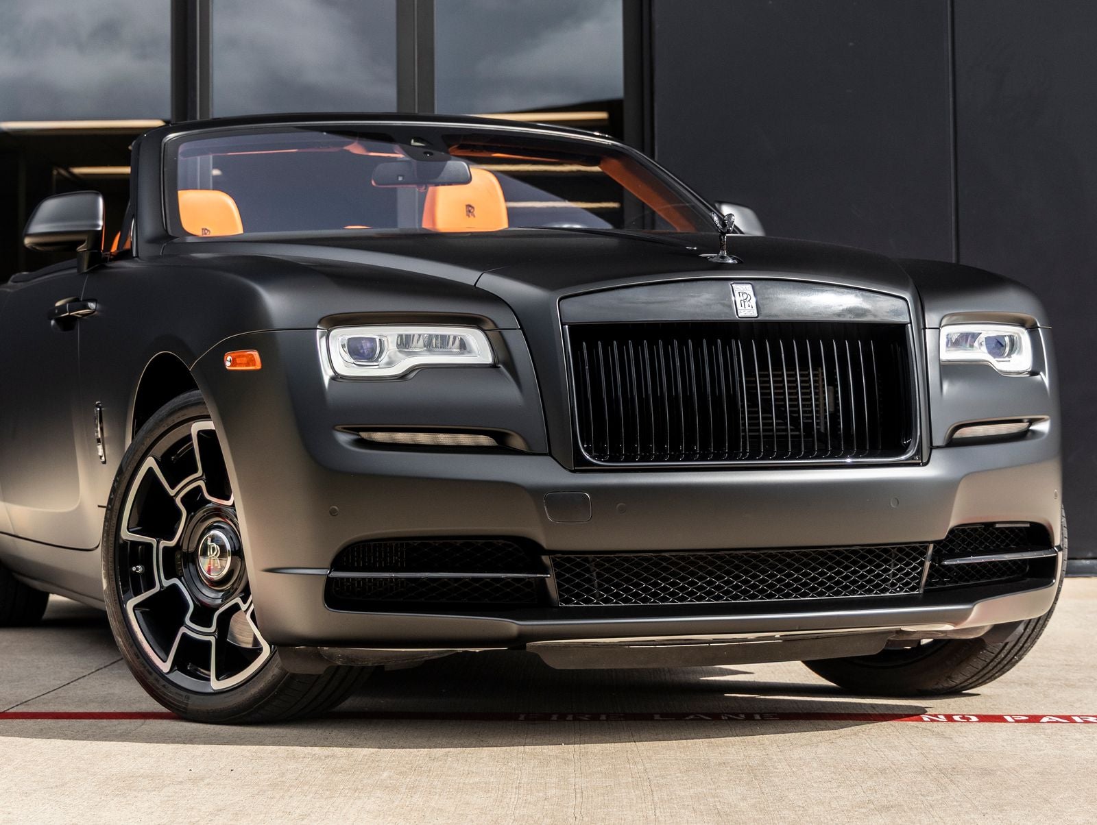 2016 Rolls-Royce Dawn Base