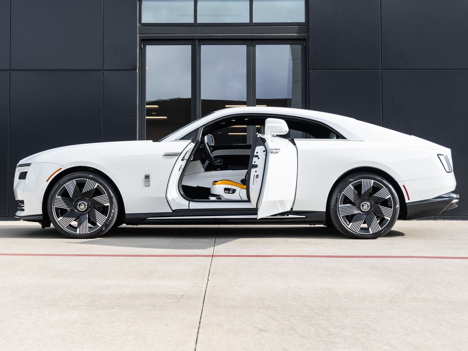 2024 Rolls-Royce Spectre 