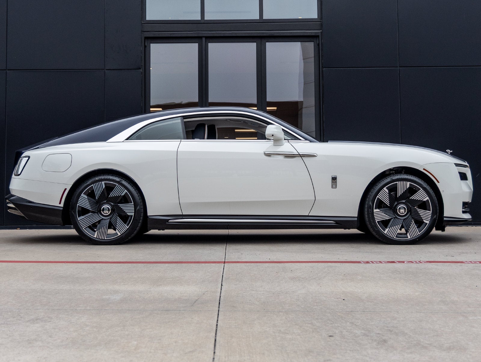 2026 Rolls-Royce Spectre 