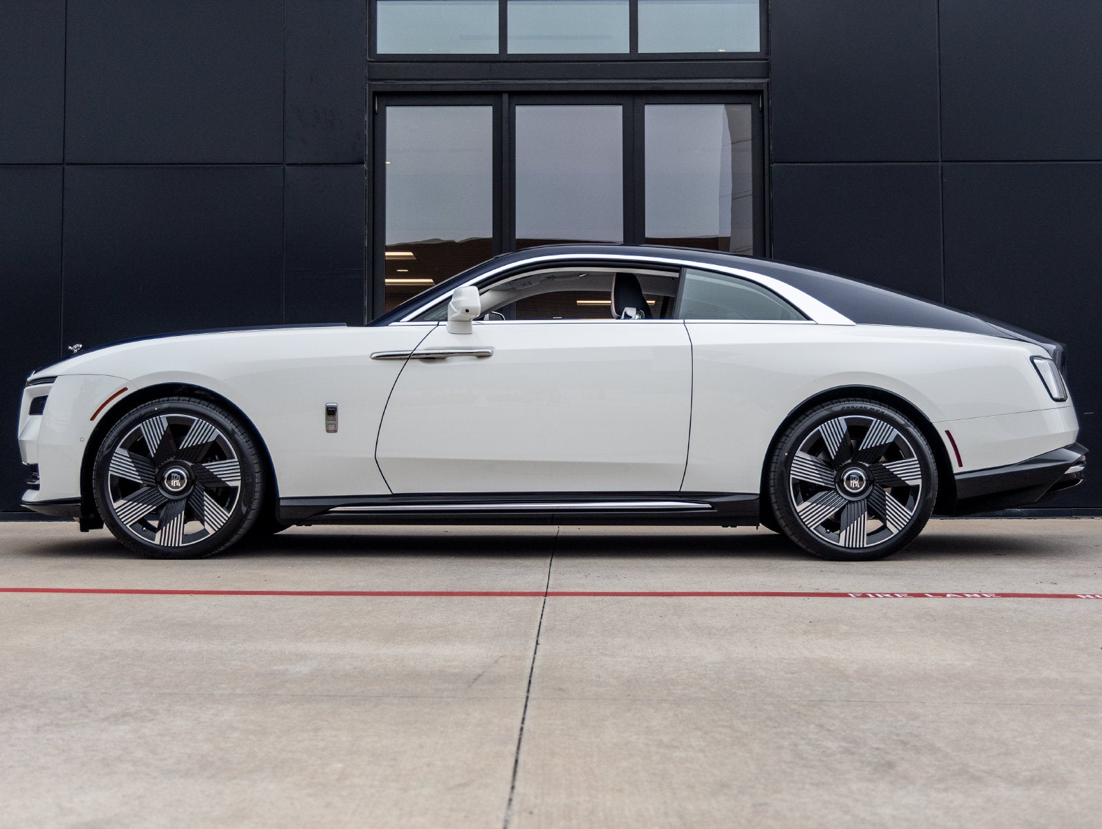 2026 Rolls-Royce Spectre 