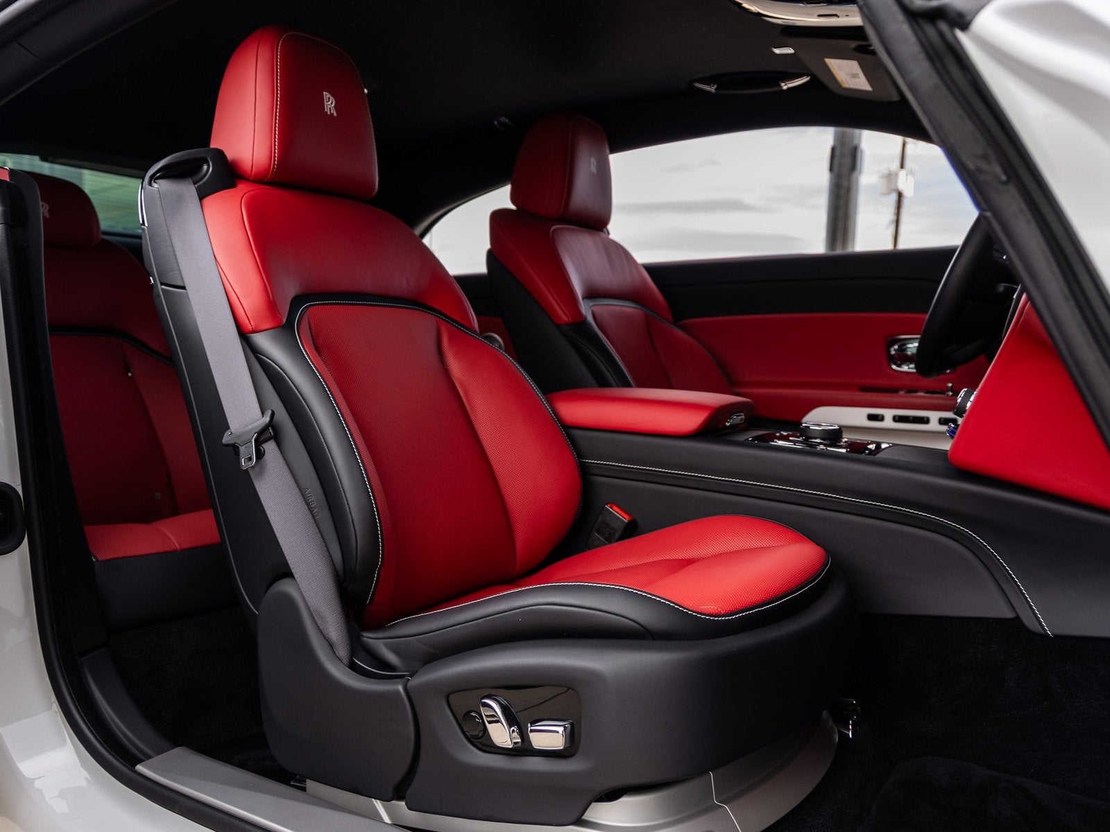 2024 Rolls-Royce Spectre Base