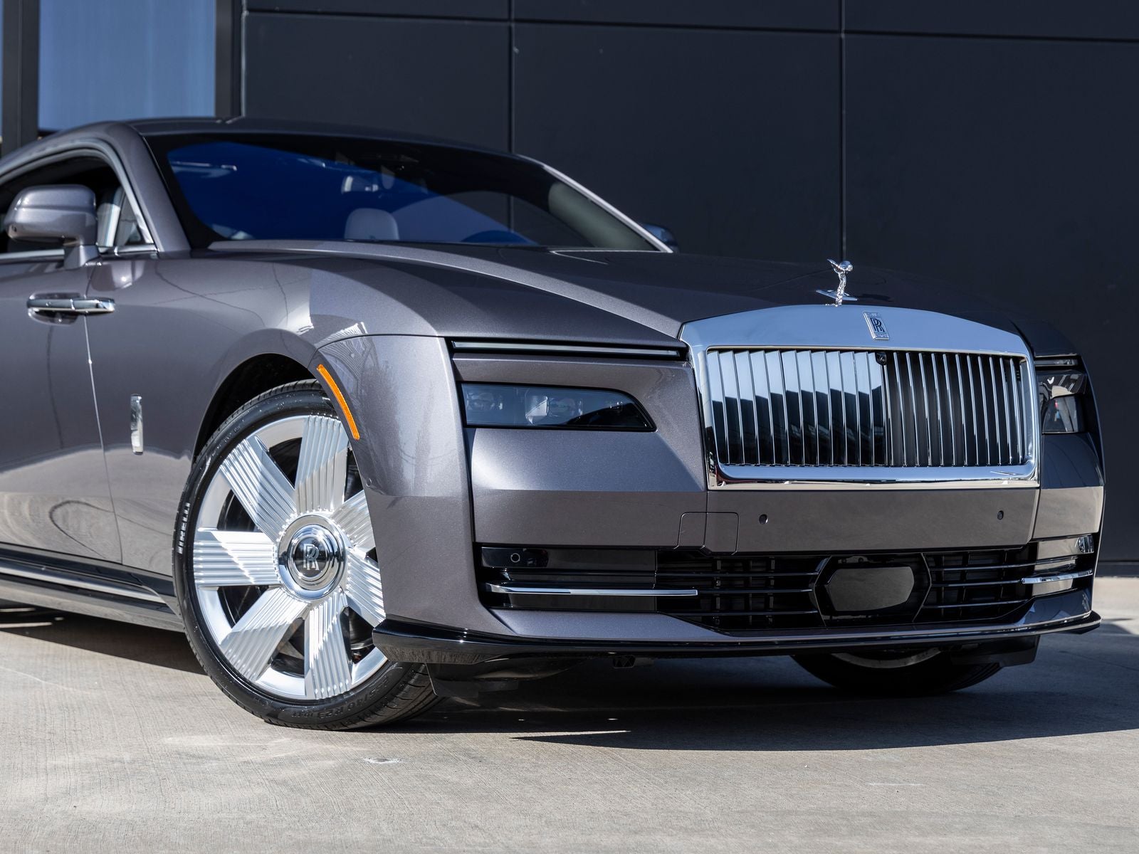 2025 Rolls-Royce Spectre 