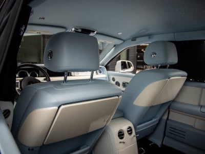 2023 Rolls-Royce Phantom Base