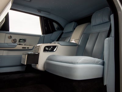 2023 Rolls-Royce Phantom Base