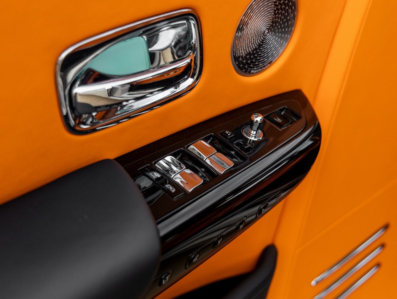 2022 Rolls-Royce Phantom Base