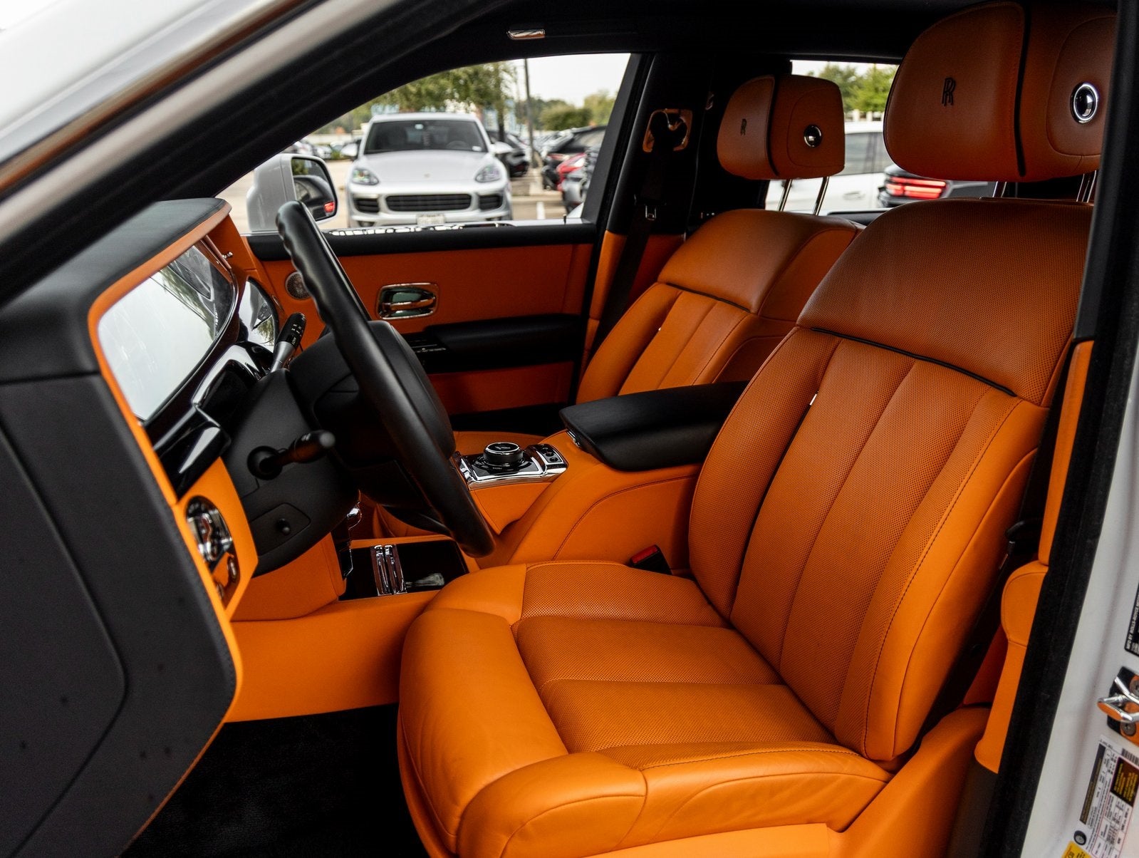 2022 Rolls-Royce Phantom Base