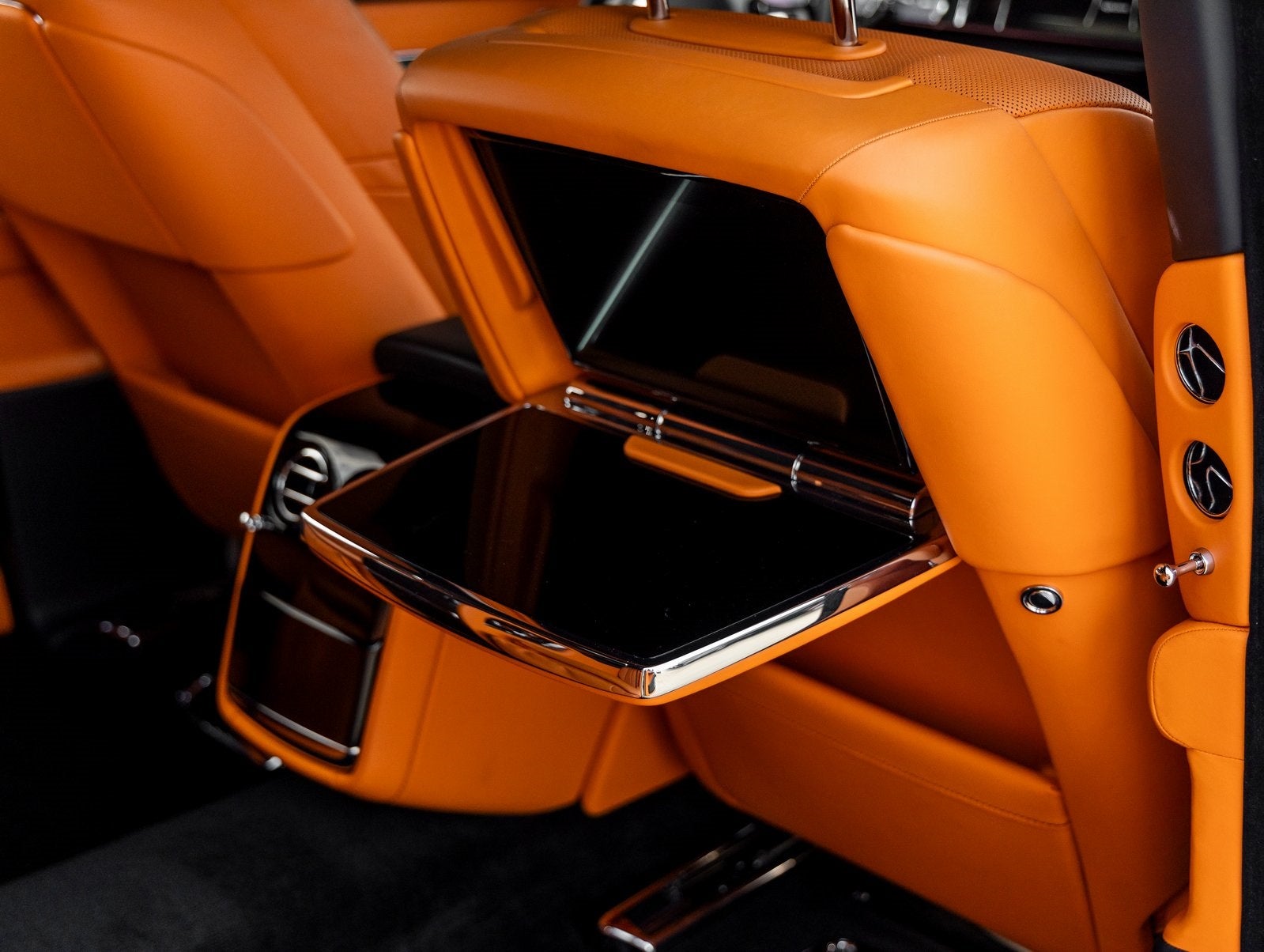 2022 Rolls-Royce Phantom Base