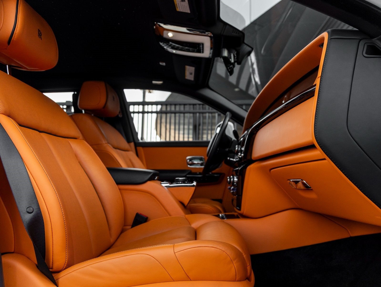 2022 Rolls-Royce Phantom Base