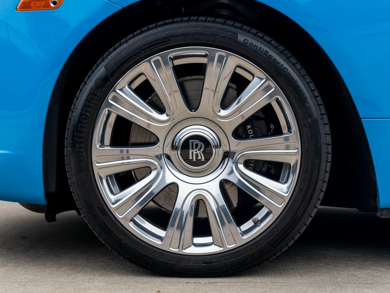 2021 Rolls-Royce Dawn Base