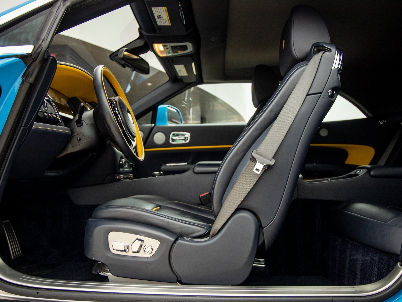 2021 Rolls-Royce Dawn Base