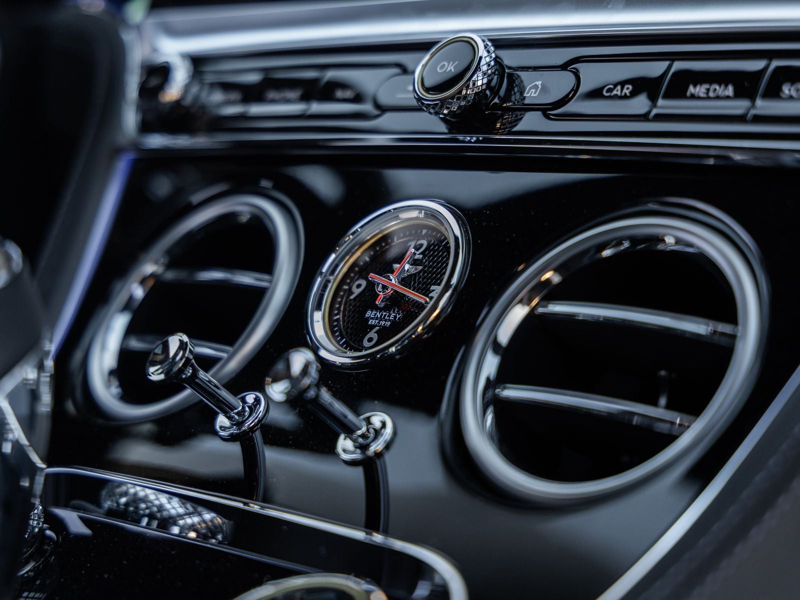 2024 Bentley Continental GT V8