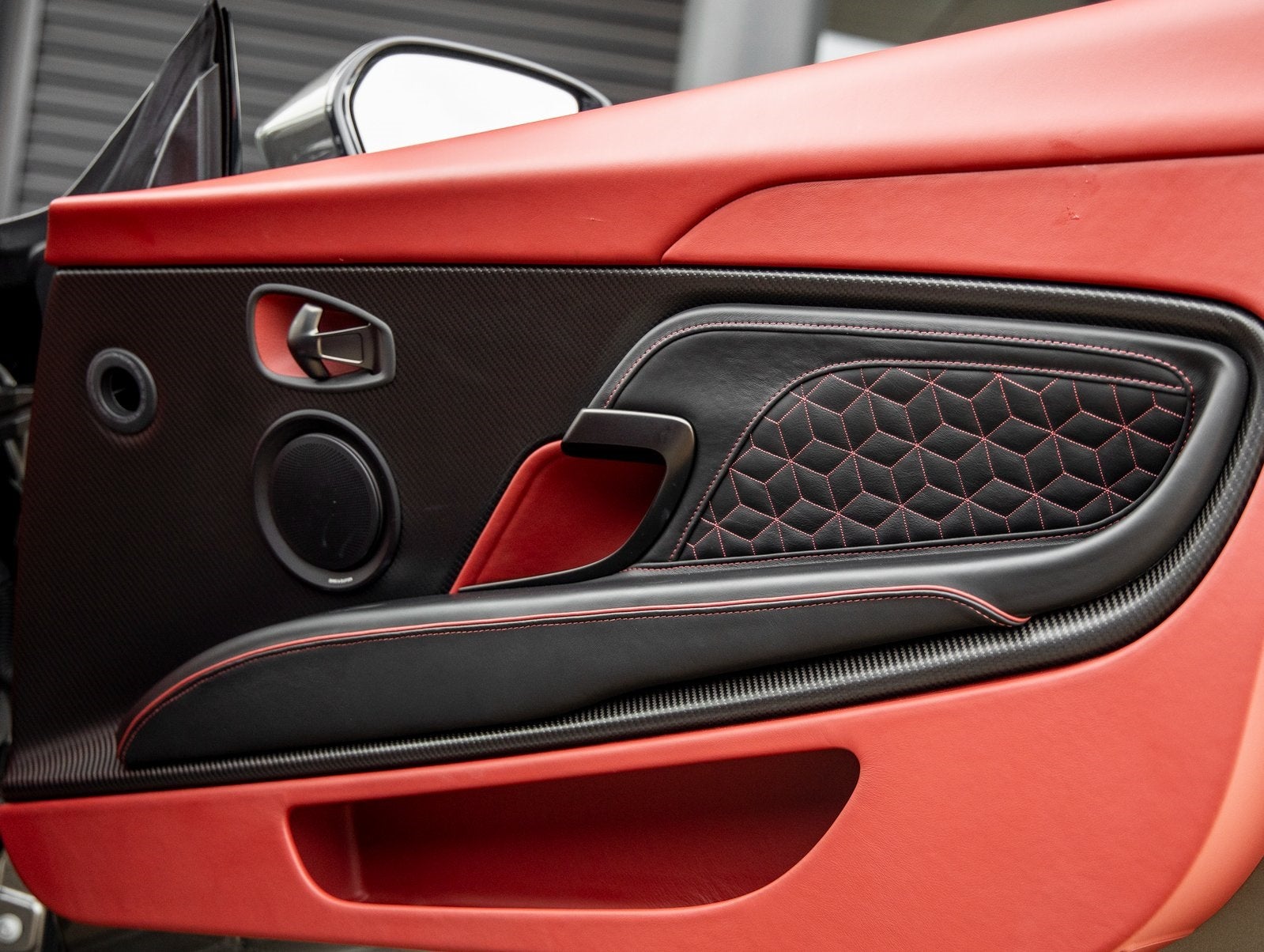 2019 Aston Martin DBS Superleggera