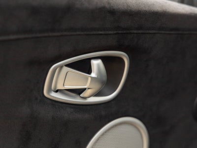 2019 Aston Martin Vantage Base