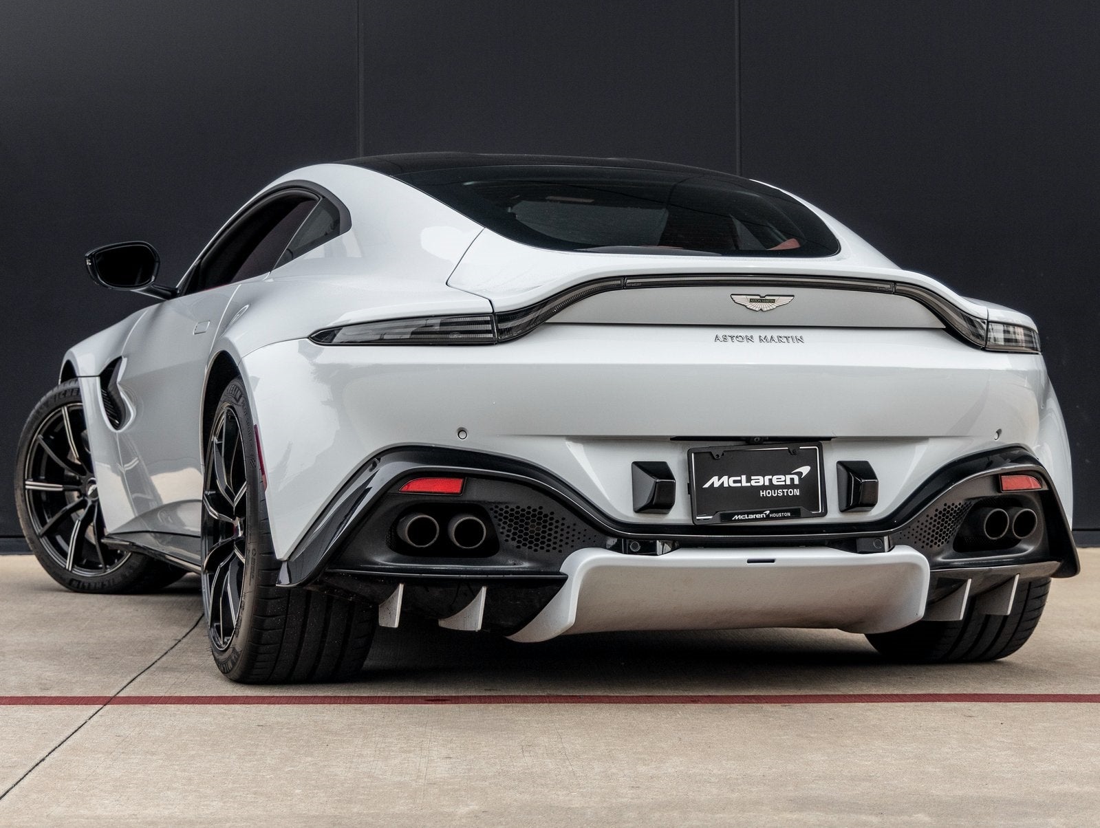 2020 Aston Martin Vantage Base