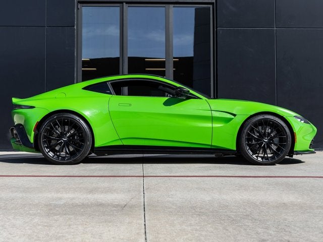 2022 Aston Martin Vantage Base
