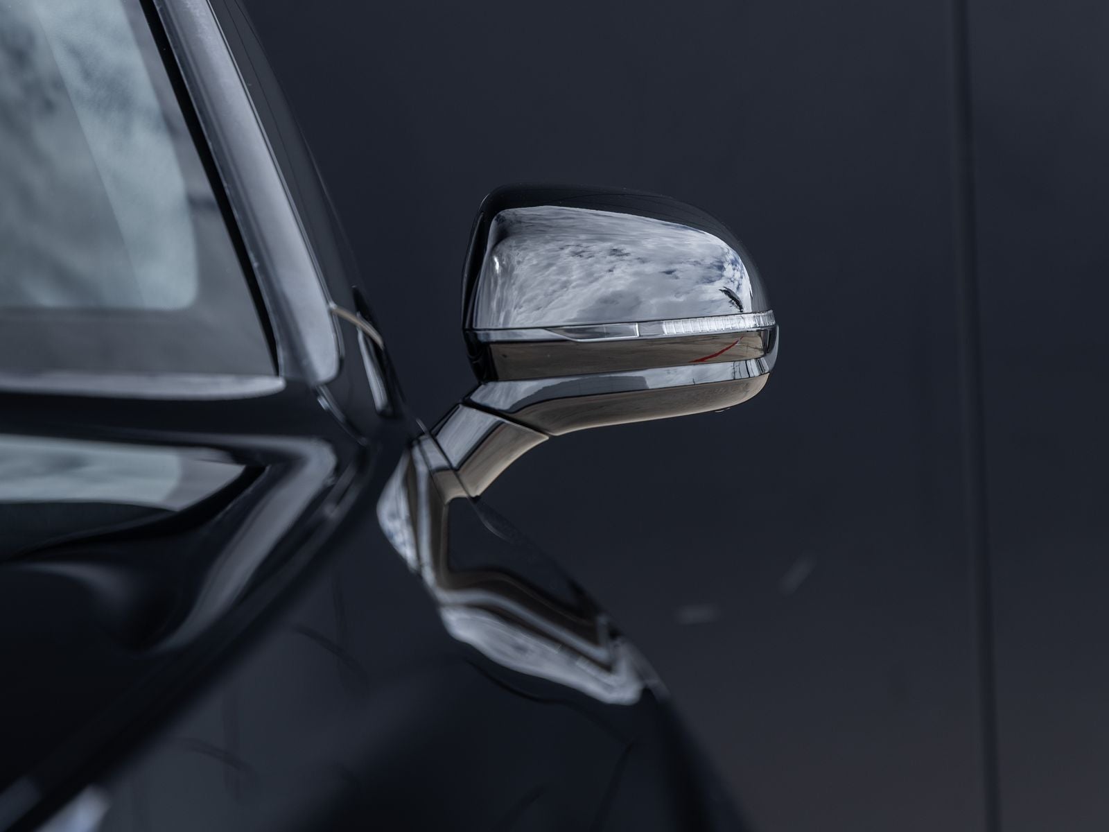 2023 Bentley Bentayga Base