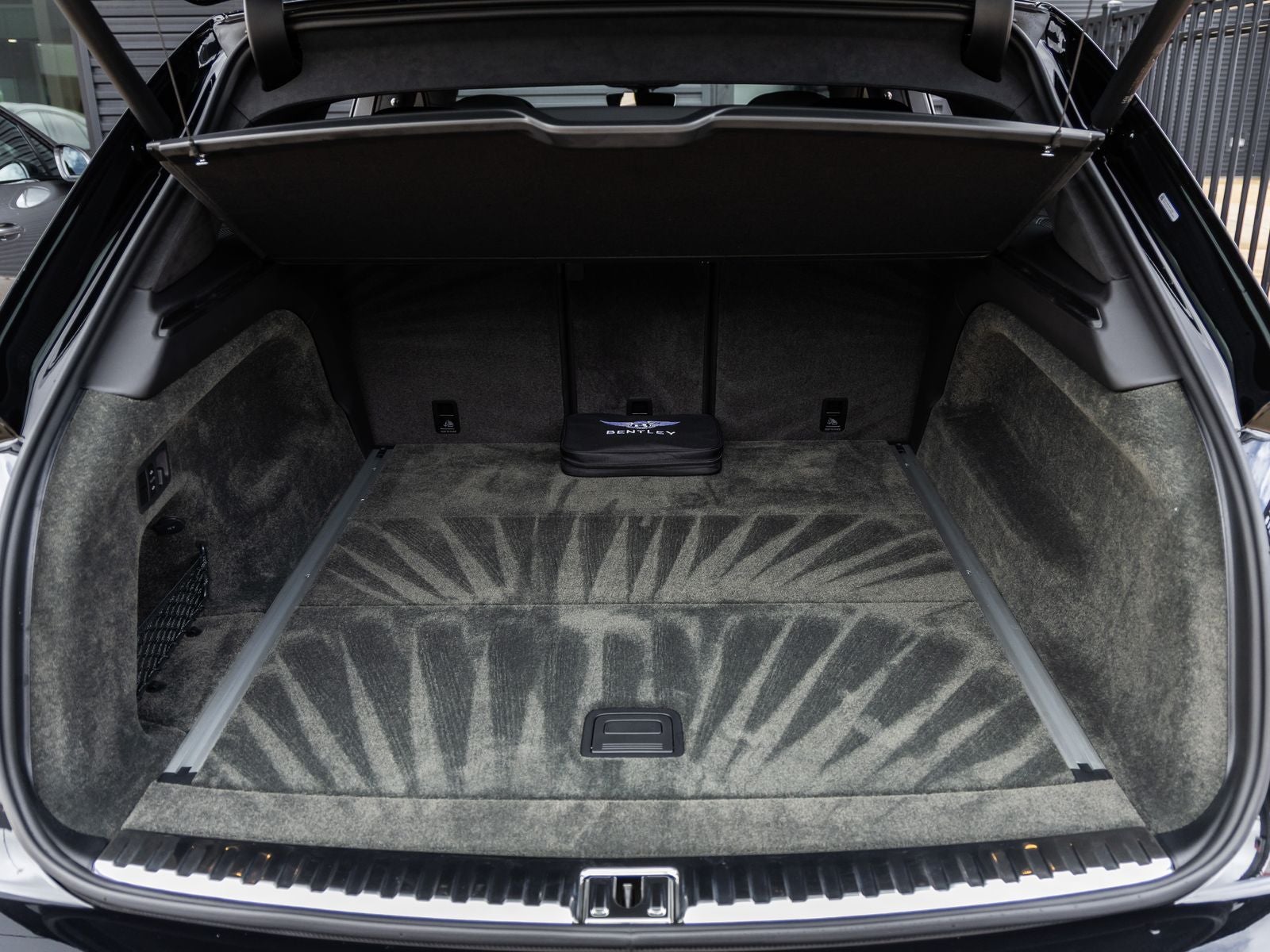 2023 Bentley Bentayga Base