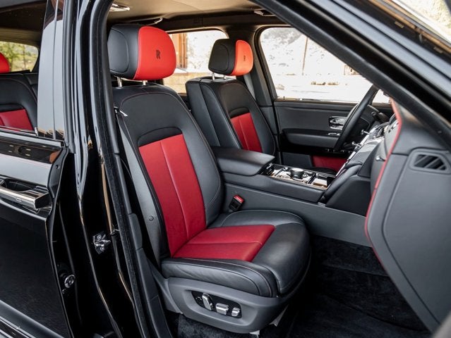 2023 Rolls-Royce Cullinan Base