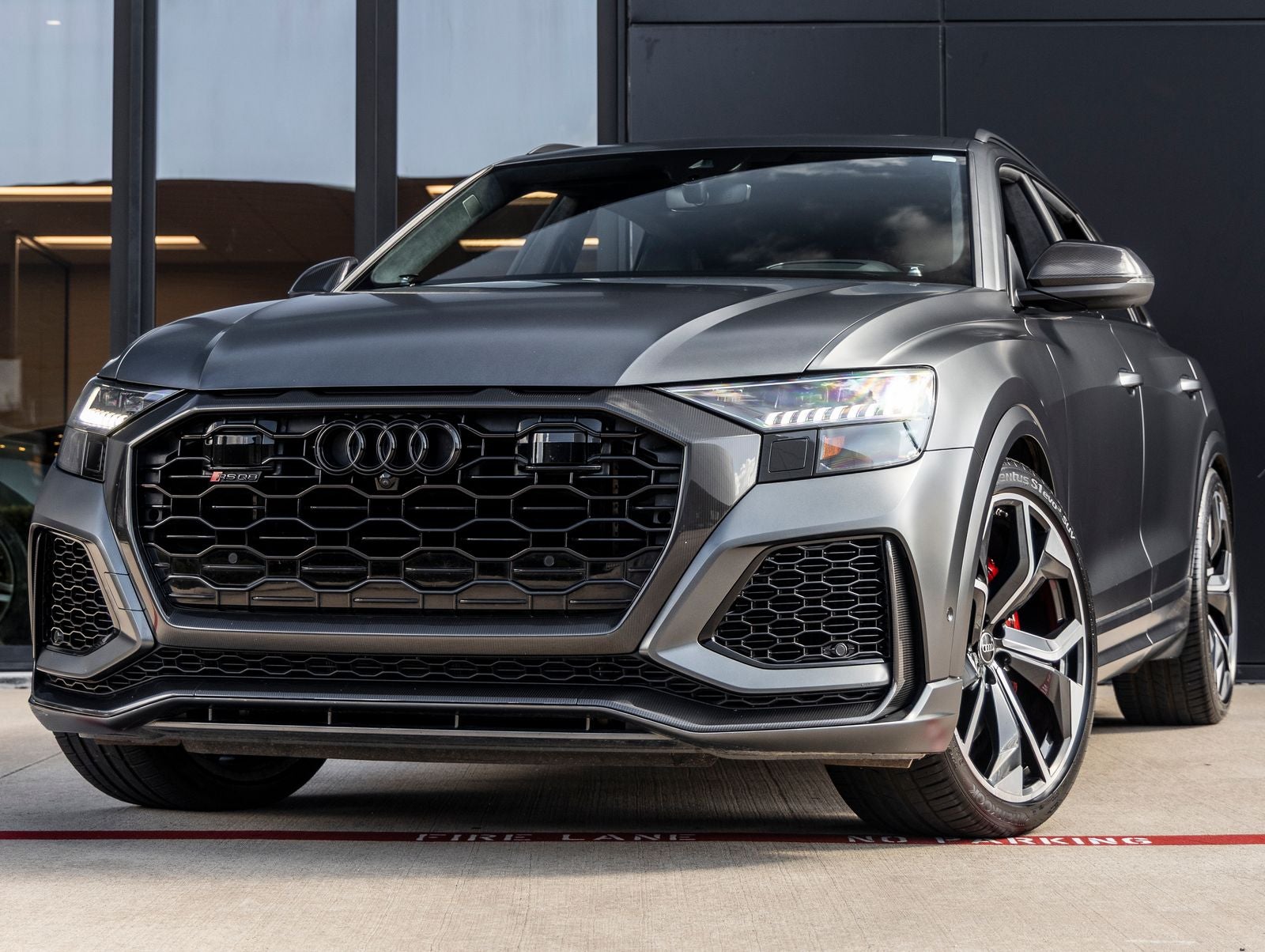 2021 Audi RS Q8 -'s photo