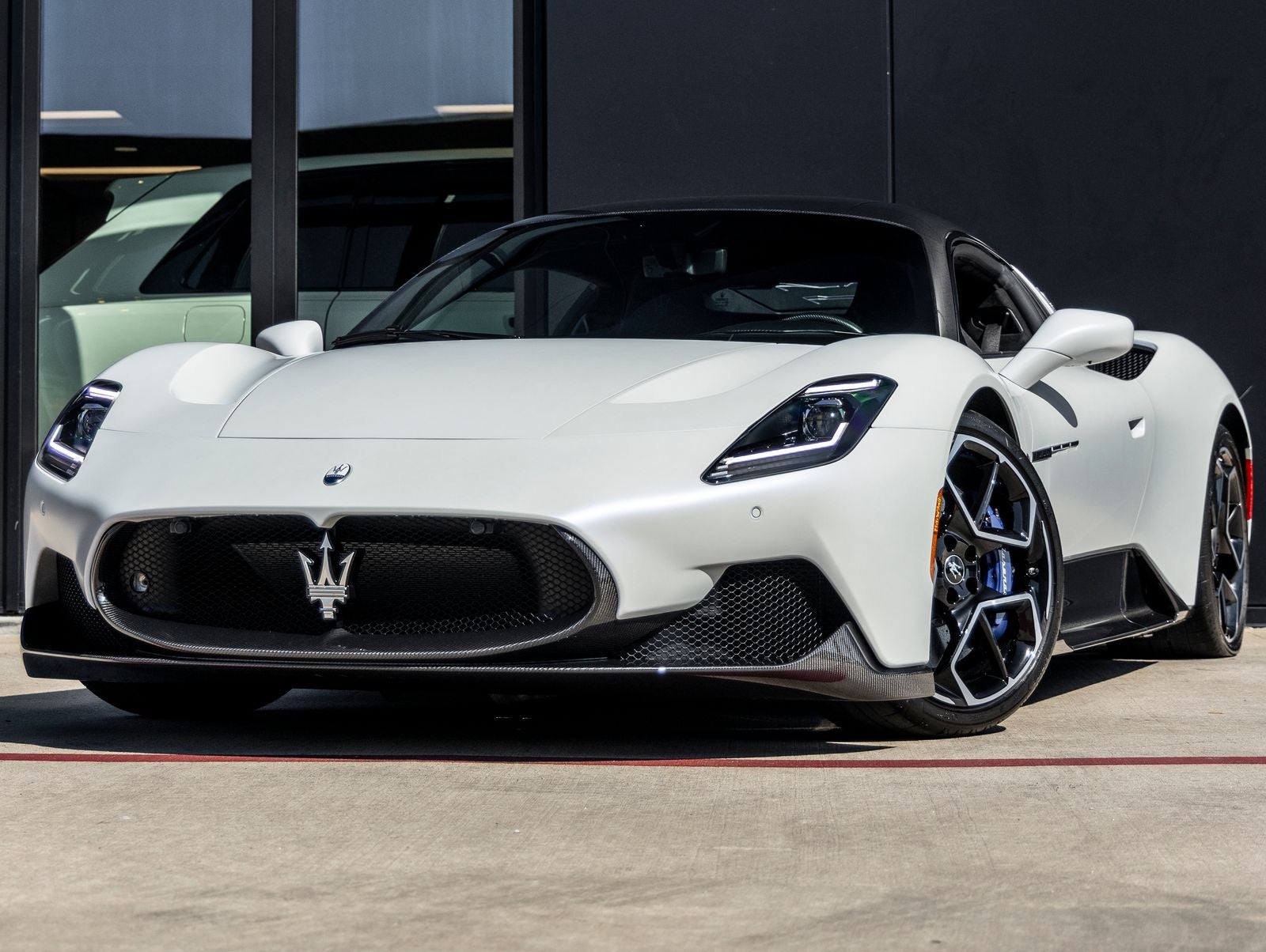 2022 Maserati MC20 -'s photo