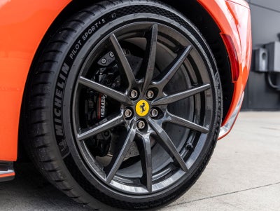 2024 Ferrari 296 GTS Base