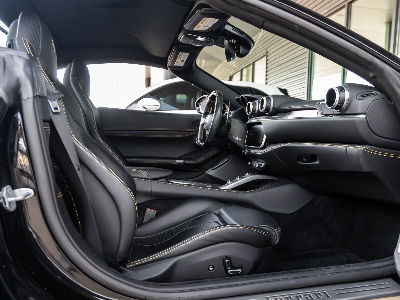 2023 Ferrari Portofino M Base