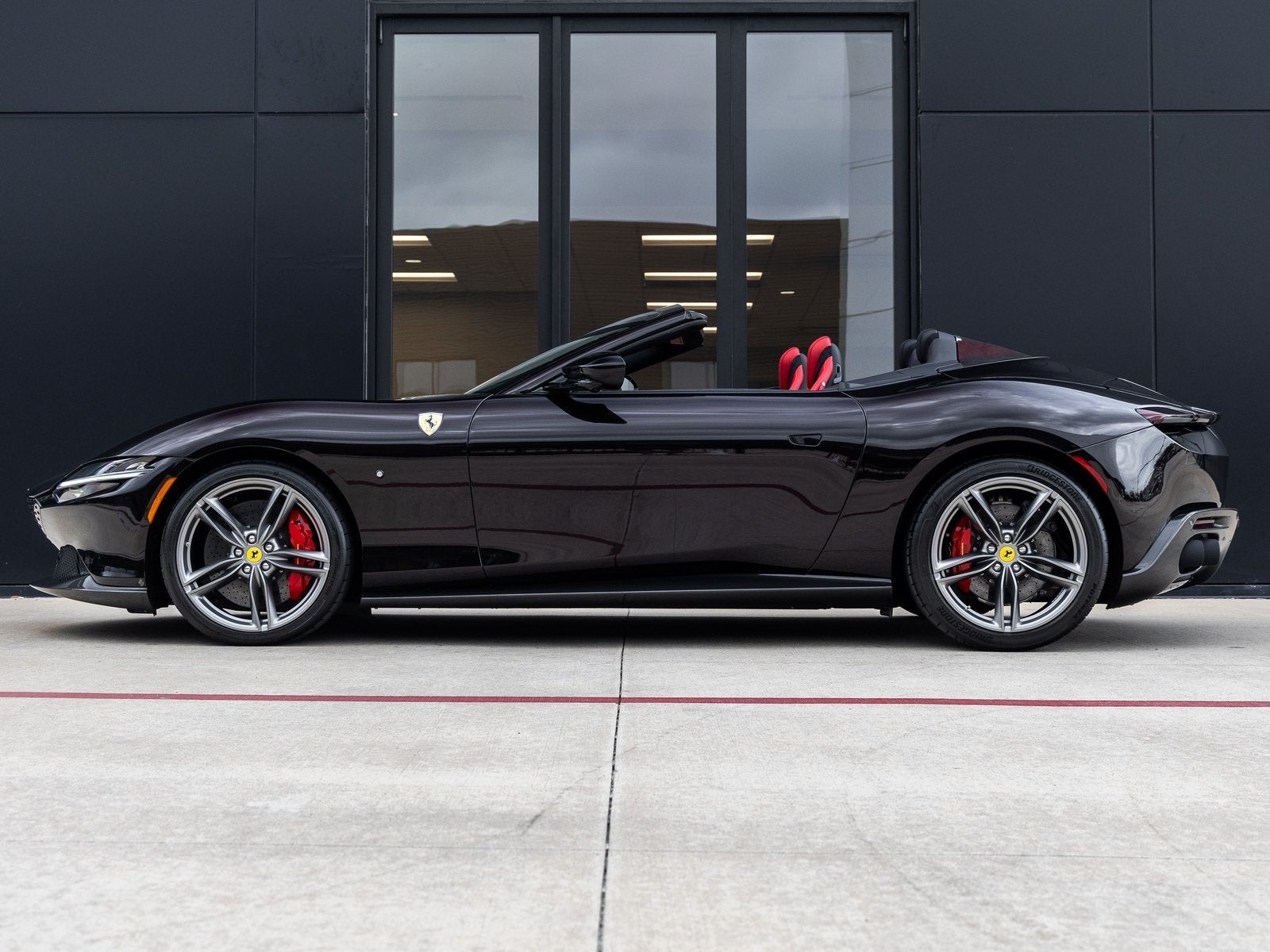 2024 Ferrari Roma Base