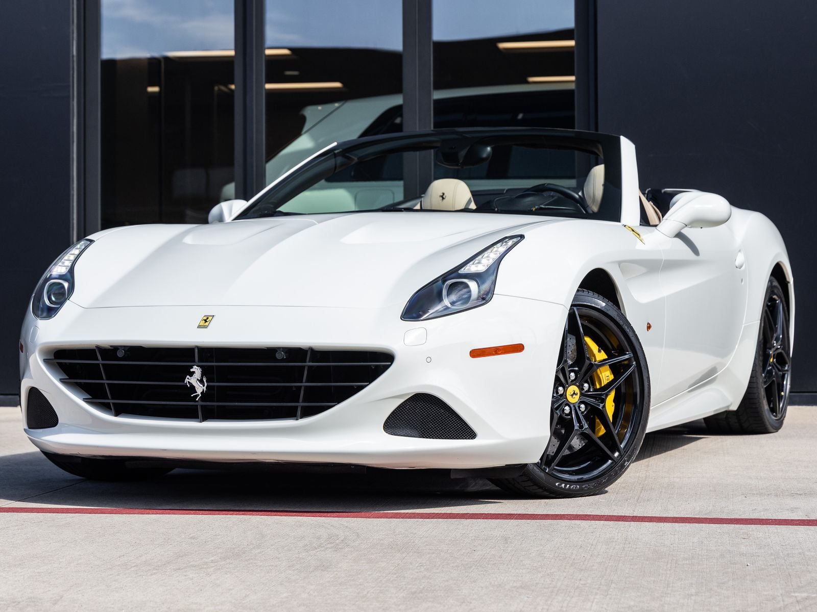 2015 Ferrari California -'s photo