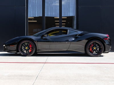 2017 Ferrari 488 GTB Base