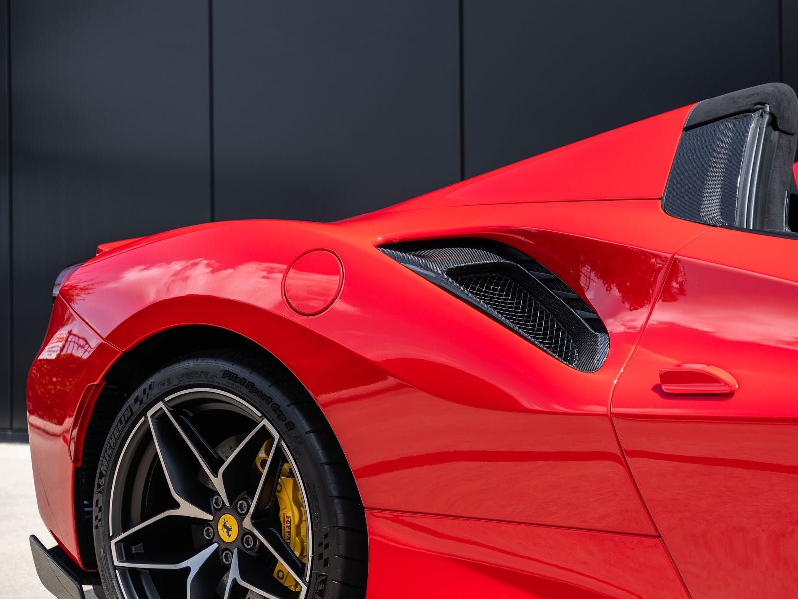 2020 Ferrari 488 Pista Base
