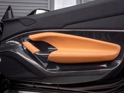 2023 Ferrari F8 Spider Base