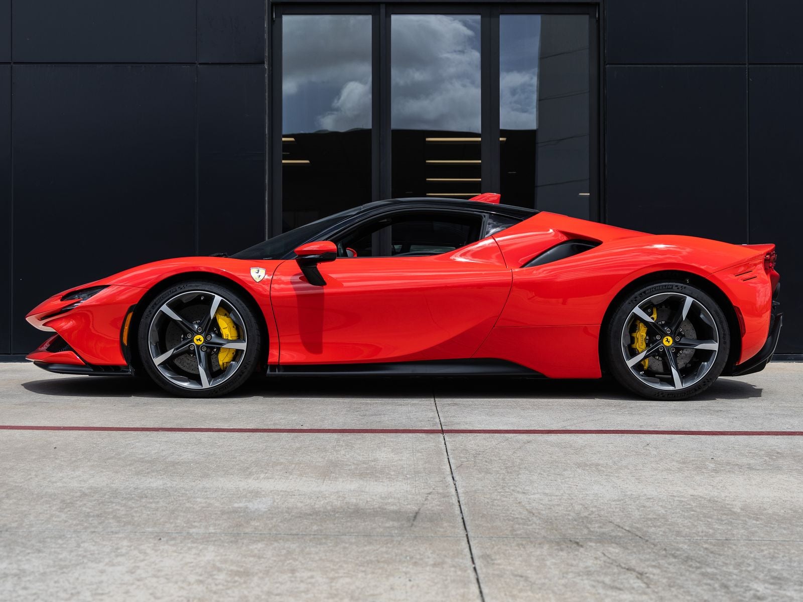 2021 Ferrari SF90 Stradale Base