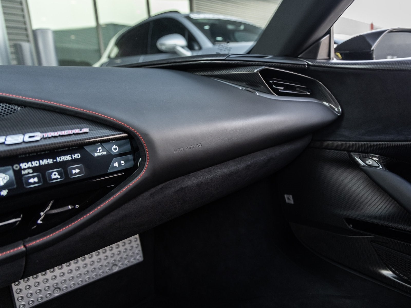 2021 Ferrari SF90 Stradale Base