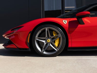 2023 Ferrari SF90 Stradale Base