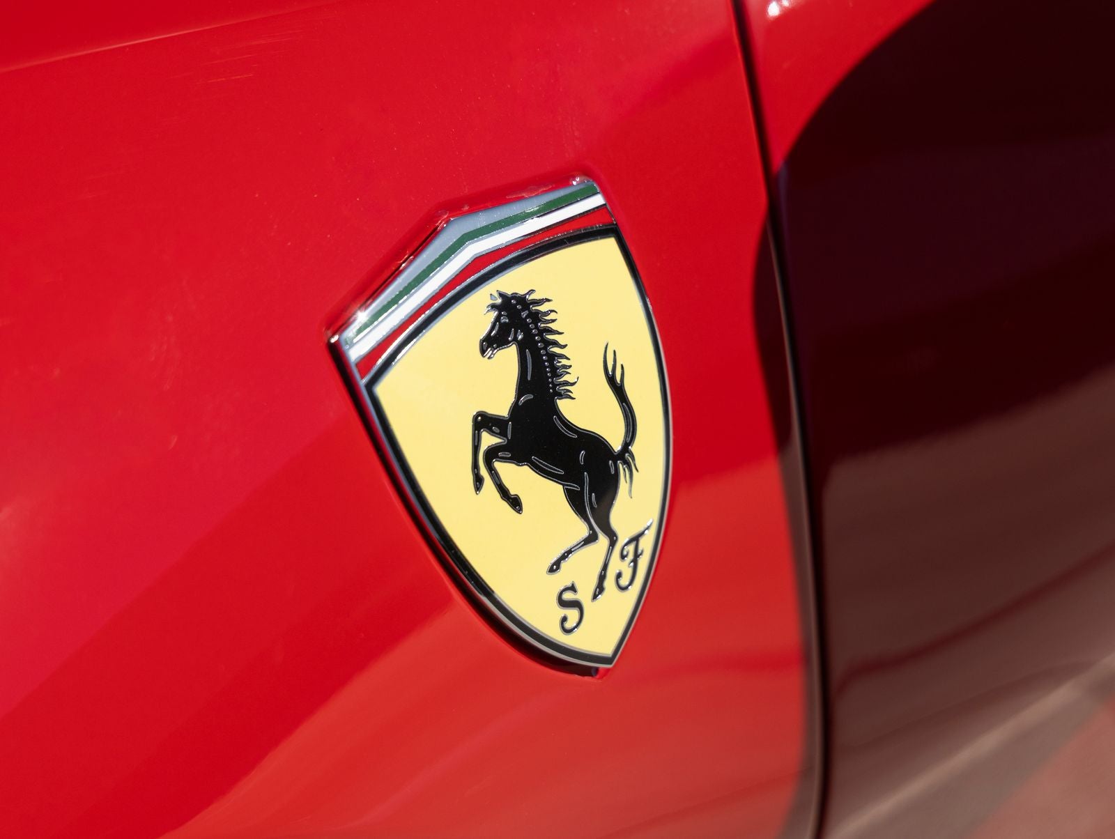 2023 Ferrari SF90 Stradale Base