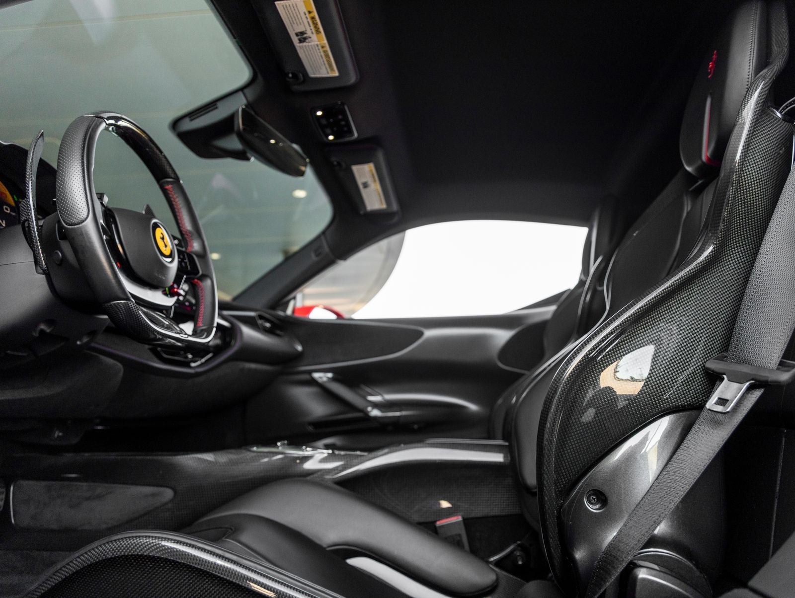 2023 Ferrari SF90 Stradale Base