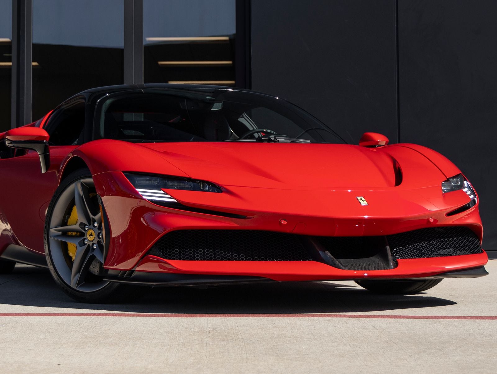 2023 Ferrari SF90 Stradale Base