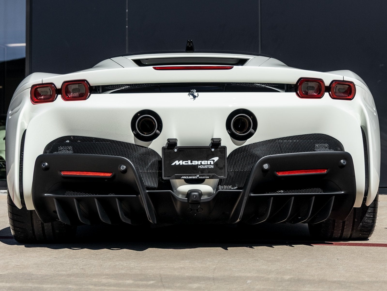 2023 Ferrari SF90 Stradale Base