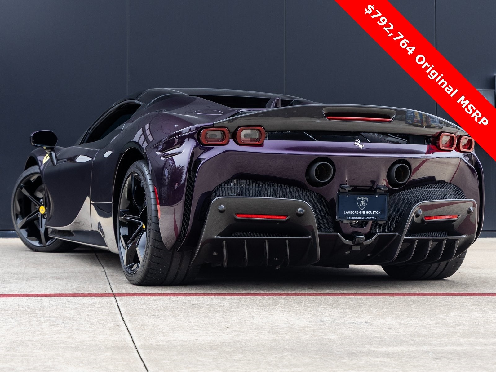 2025 Ferrari SF90 Spider Base