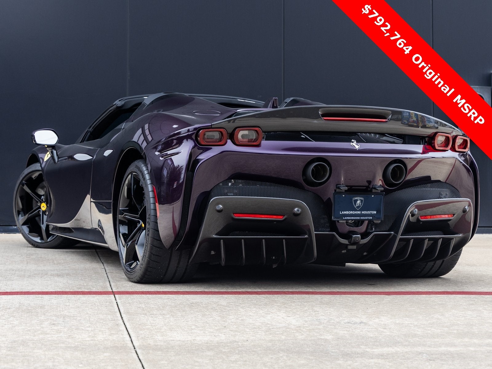 2025 Ferrari SF90 Spider Base